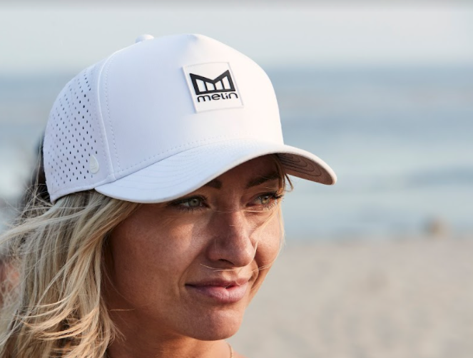 Alexa Score wearing the melin Odysea Stacked Hydro in White