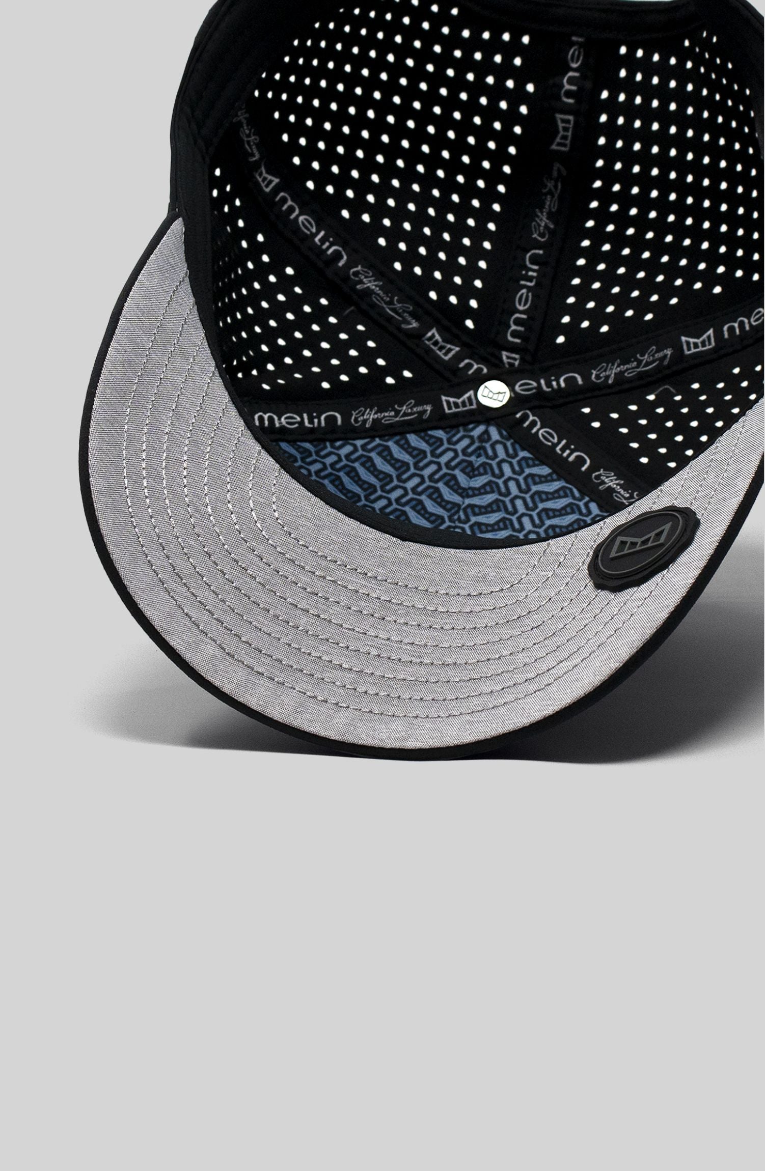 Odysea Stacked Hydro - Smoke