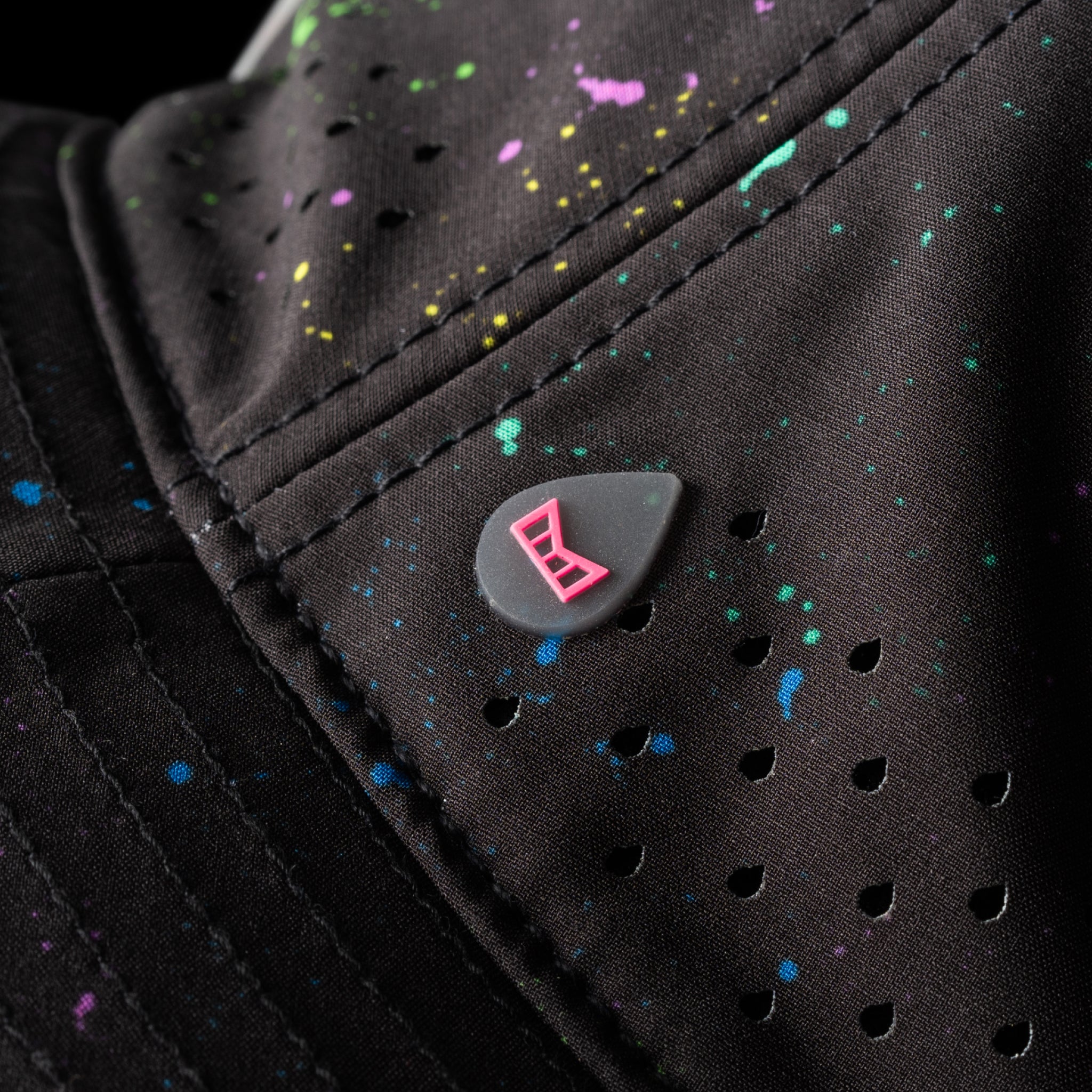 The gallery image for the melin Caddy bucket hat