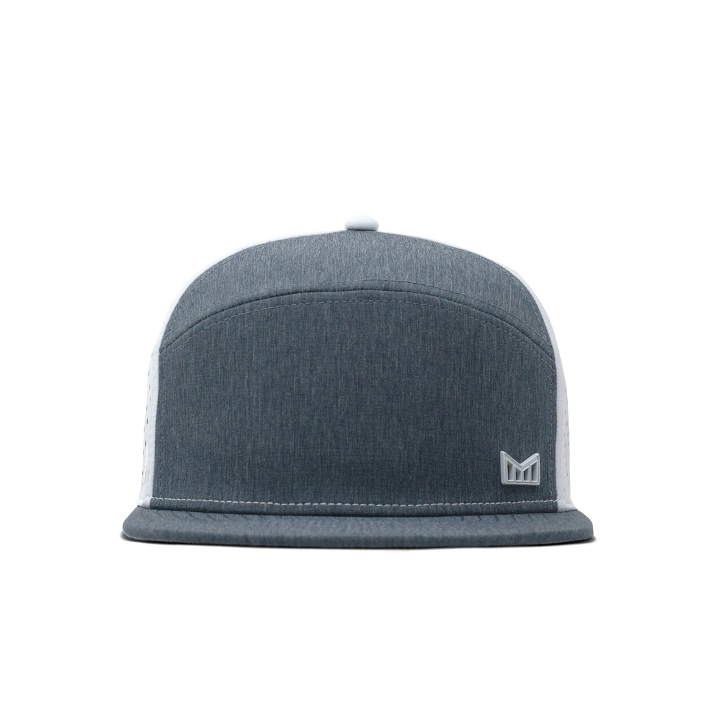The frontal view of the Melin Horizon Fit Treches Icon Hydro hat in gray and white Big Image - 2